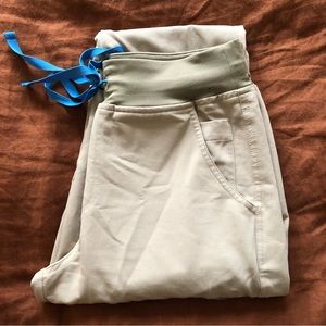 FIGS Sandstone Yola™ High Waisted 2.0 - Skinny Scrub Pants - Small